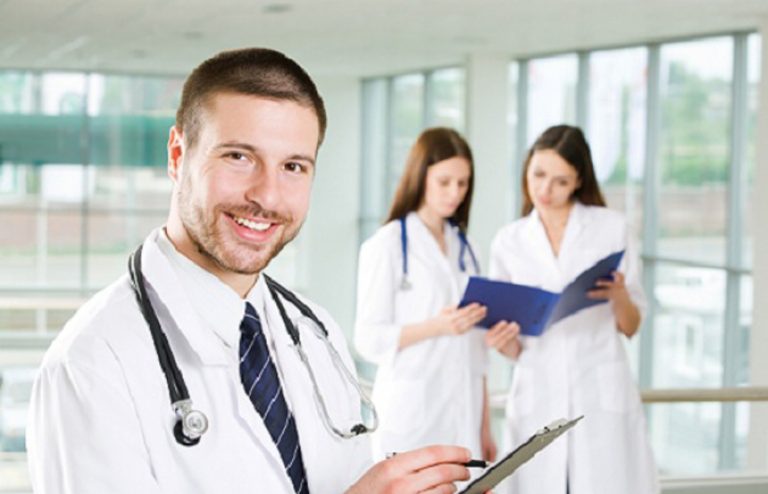 Krankenversicherung für Studenten - welche ist richtig & wichtig